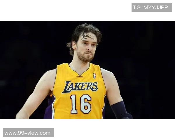 探寻篮球明星中哪位的球衣色彩丰富多彩如七彩虹般绚丽夺目